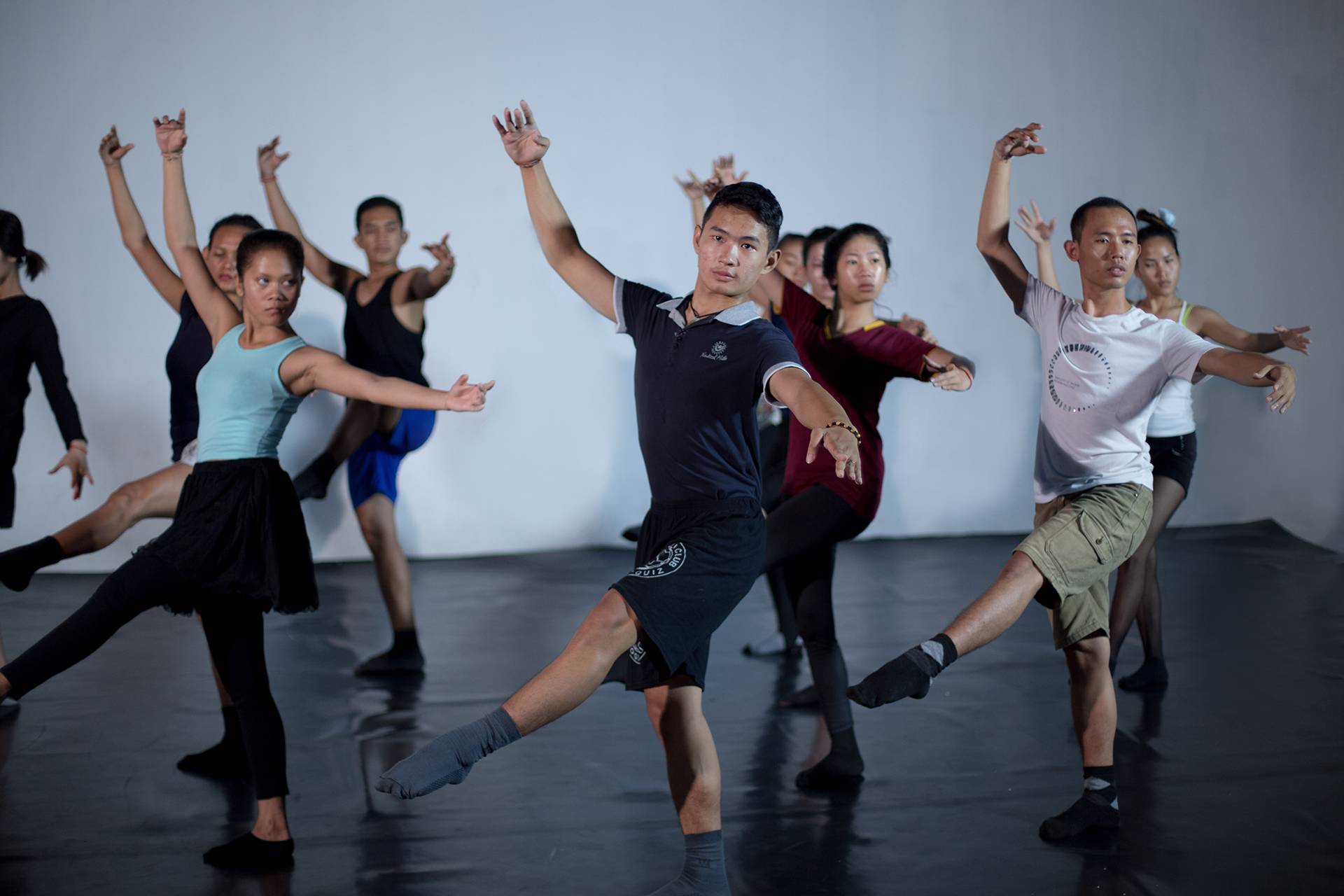 The Umbrellas of Phnom Penh - Workshop by Gregory Zuccolo- photo by Oyen Rodriguez